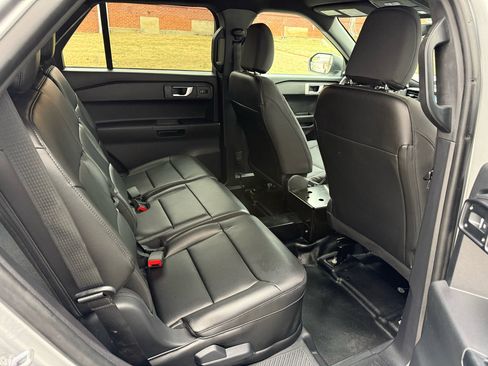 Used 2022 Ford Explorer AWD image 26