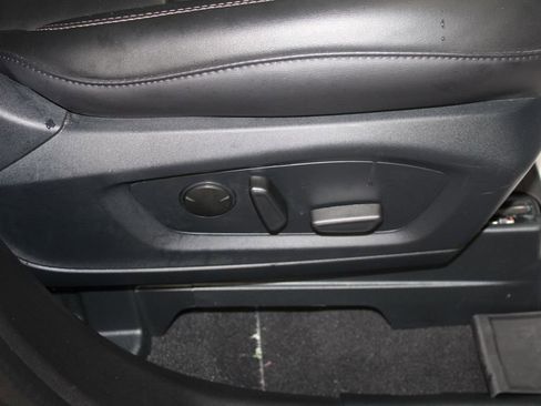 Used 2023 Ford Explorer XLT w/ Equipment Group 202A image 32