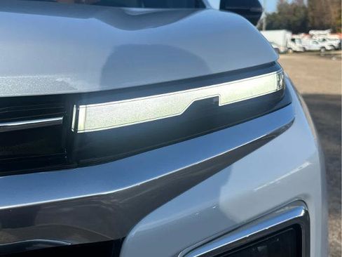 New 2026 Chevrolet Traverse High Country image 9