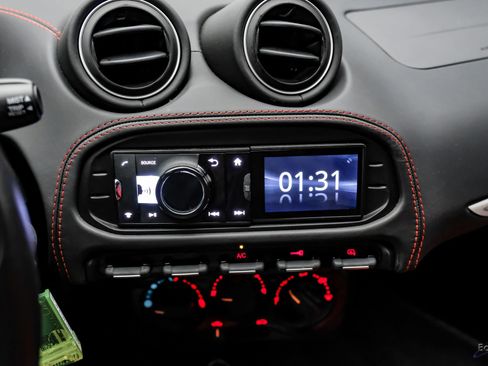 Used 2015 Alfa Romeo 4C Coupe w/ Leather Interior Group RWD image 56