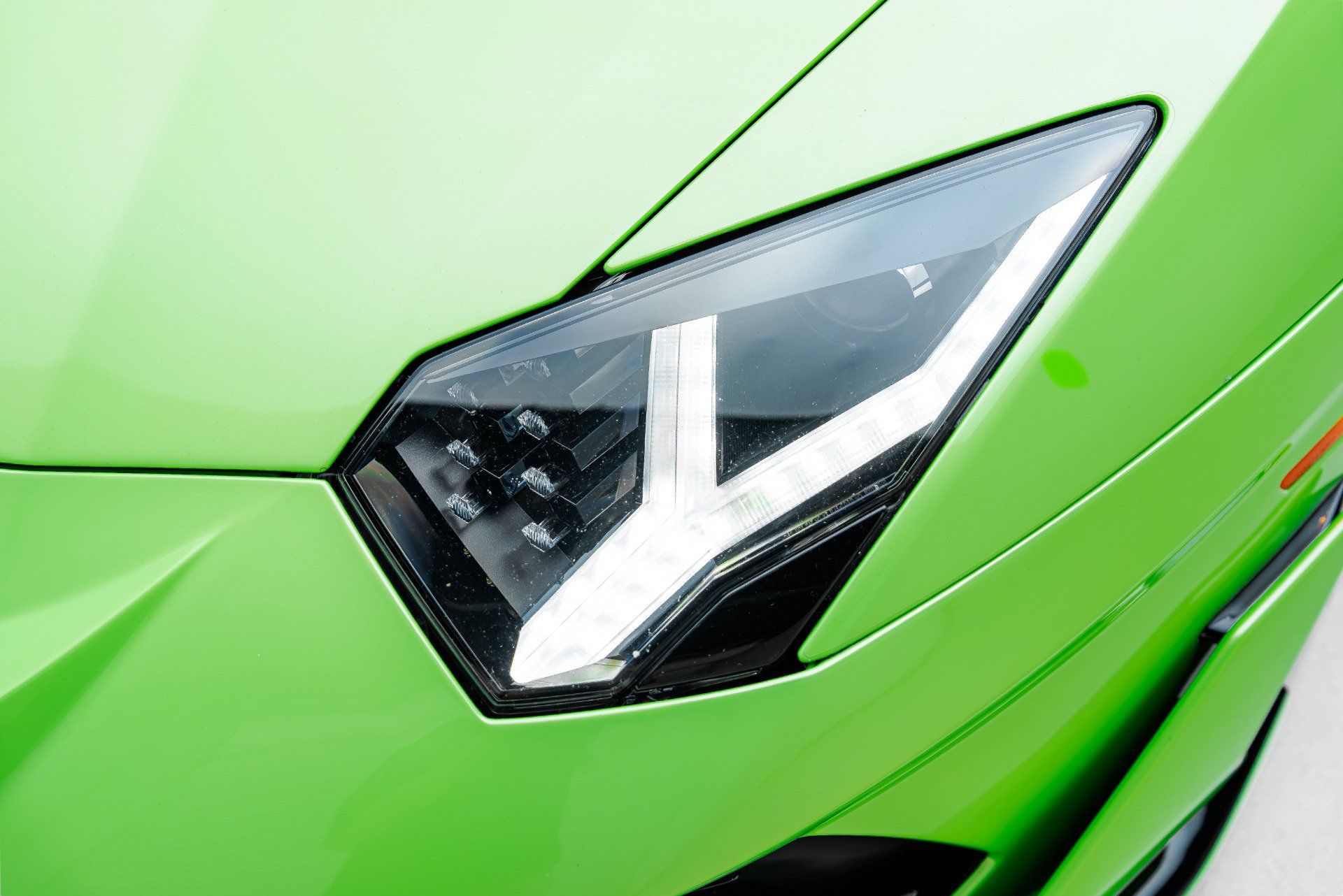 Used 2019 Lamborghini Aventador SVJ AWD/4WD image 41