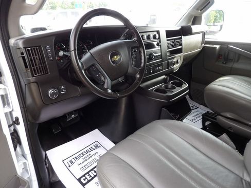 Used 2023 Chevrolet Express 3500 LS RWD image 16