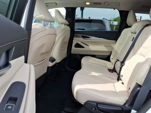 Certified 2023 INFINITI QX60 Luxe w/ Cargo Package AWD/4WD image 11
