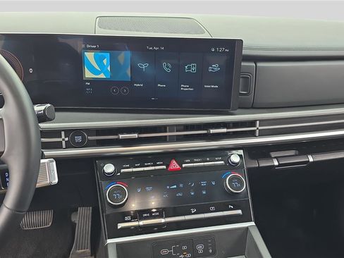 Used 2025 Hyundai Santa Fe SEL image 21