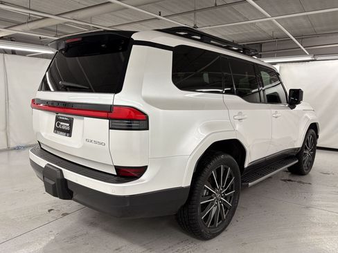 Used 2024 Lexus GX 550 w/ Accessory Package (2T) AWD/4WD image 9