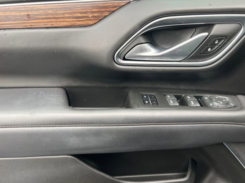 Used 2022 Chevrolet Tahoe High Country image 11