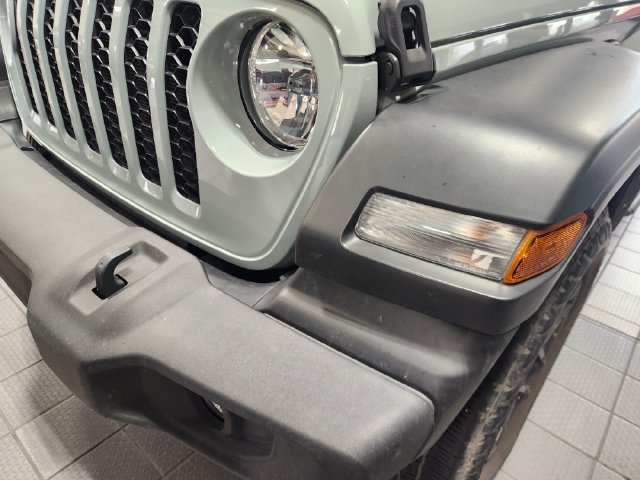 Used 2024 Jeep Wrangler Unlimited Sport AWD/4WD image 7