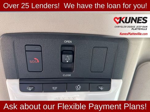 Used 2020 Nissan Altima 2.0 Platinum FWD image 18