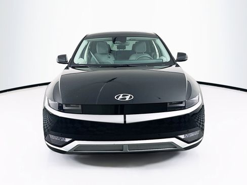 Used 2024 Hyundai Ioniq 5 SEL image 2