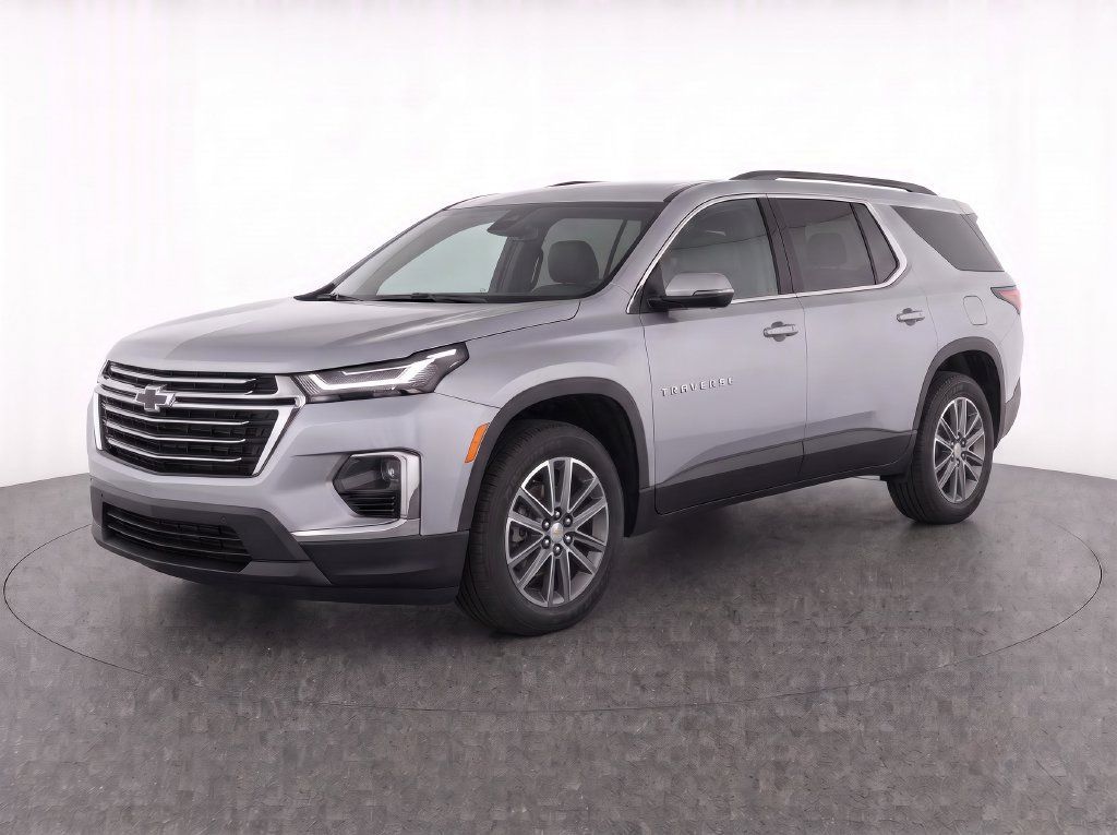 Used 2023 Chevrolet Traverse LT AWD/4WD image 3