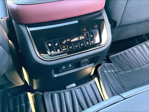 Used 2026 INFINITI QX80 Autograph w/ Premium Cargo Package image 34