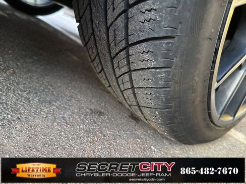 Used 2021 Toyota Avalon TRD image 17