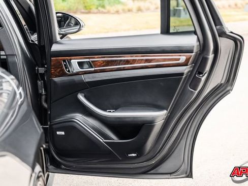 Used 2018 Porsche Panamera 4S image 81