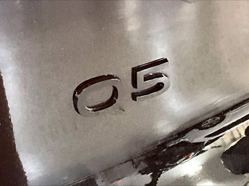 Used 2025 Audi Q5 Premium w/ Convenience Package AWD/4WD image 51