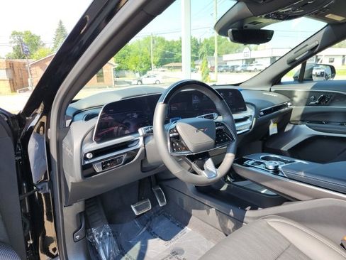 New 2026 Cadillac Lyriq V w/ LPO, Floor Liner Package image 17