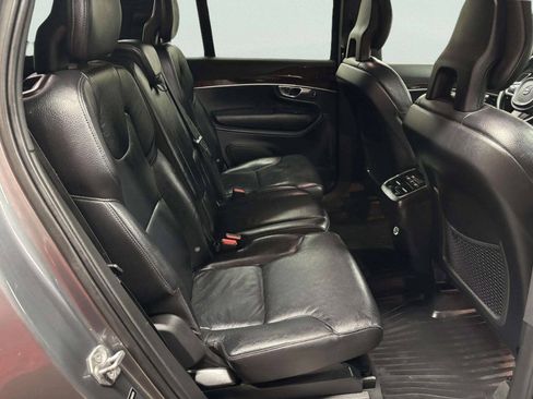 Used 2016 Volvo XC90 T6 Momentum w/ Momentum Plus Package AWD/4WD image 21