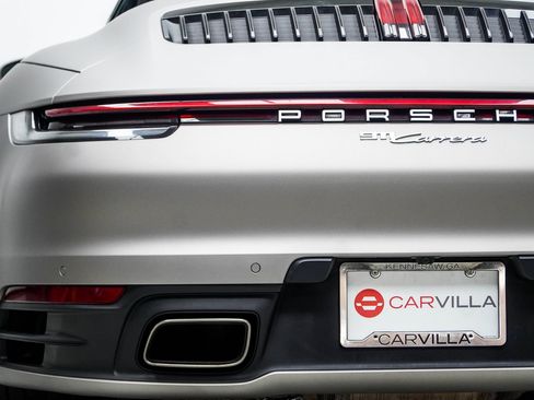 Used 2022 Porsche 911 Carrera w/ Premium Package RWD image 20