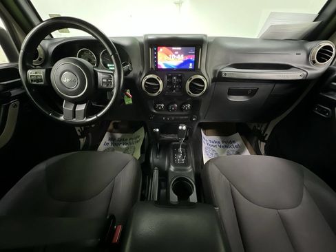 Used 2017 Jeep Wrangler Unlimited Sport w/ Quick Order Package 24S AWD/4WD image 18