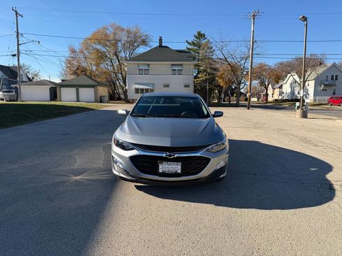 Used 2024 Chevrolet Malibu RS FWD image 2
