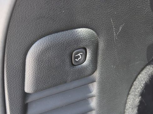 Used 2018 Jeep Grand Cherokee Limited AWD/4WD image 9