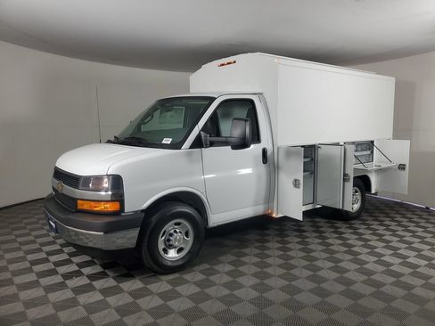 New 2026 Chevrolet Express 3500 w/ Power Convenience Package RWD image 8