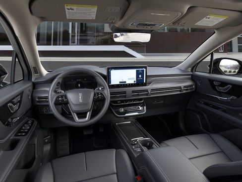 New 2026 Lincoln Corsair Reserve FWD image 9
