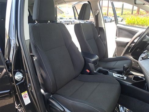 Used 2016 Toyota RAV4 XLE image 10