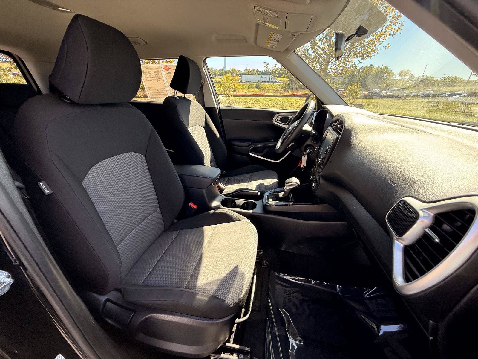Used 2021 Kia Soul LX FWD image 18