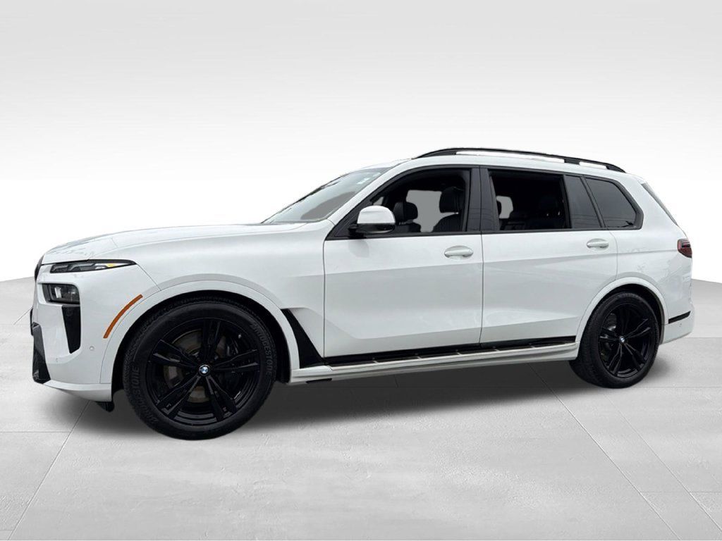 Used 2024 BMW X7 xDrive40i w/ Executive Package AWD/4WD image 5