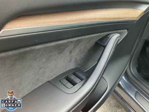Used 2023 Tesla Model 3 Standard Range image 22