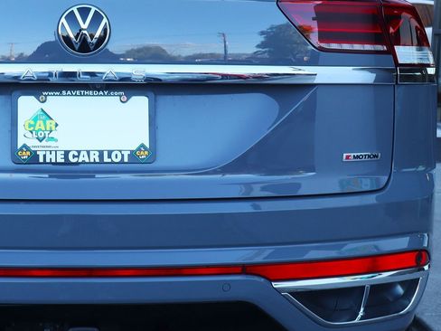 Used 2021 Volkswagen Atlas Cross Sport SE w/ Panoramic Sunroof Package AWD/4WD image 20