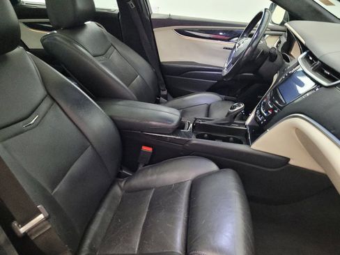 Used 2013 Cadillac XTS Platinum image 21