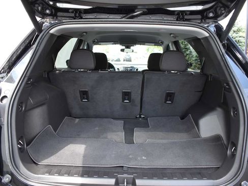 Used 2023 Chevrolet Equinox LT AWD/4WD image 12