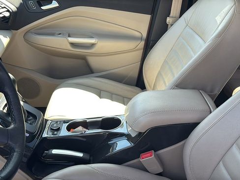 Used 2015 Ford Escape Titanium image 24