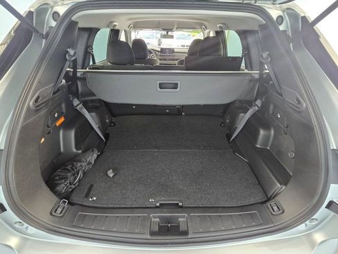 Used 2025 Mitsubishi Outlander ES image 14