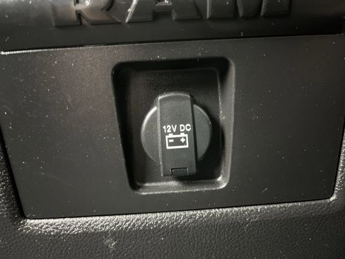 Used 2018 RAM 2500 Big Horn w/ Sport Appearance Group image 13