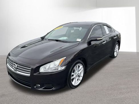 Used 2010 Nissan Maxima 3.5 SV w/ Monitor Pkg FWD image 2