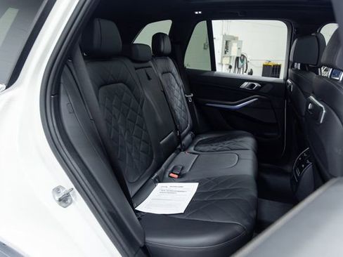 Used 2024 BMW X5 xDrive40i AWD/4WD image 24
