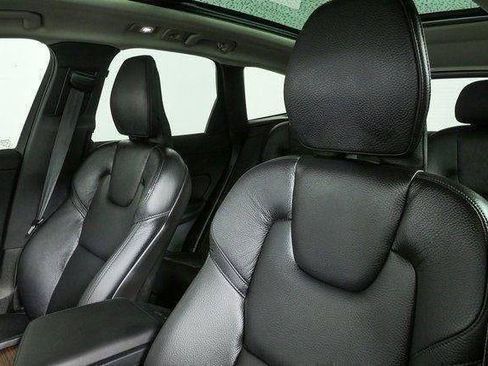 Used 2024 Volvo XC60 B5 Plus w/ Climate Package AWD/4WD image 2