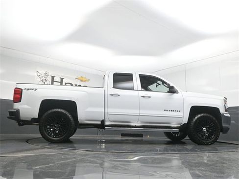 Used 2017 Chevrolet Silverado 1500 LT w/ All Star Edition image 48