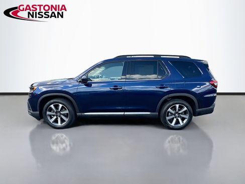Used 2023 Honda Pilot Touring image 5