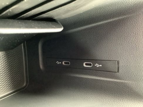 New 2026 Volkswagen Tiguan SE image 22