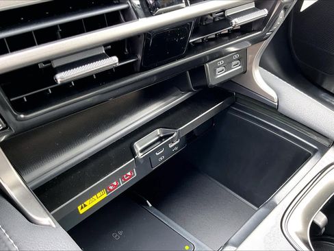 New 2026 Lexus RX 450h AWD image 15