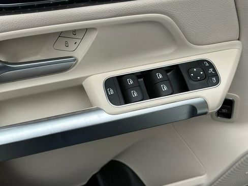 Certified 2024 Mercedes-Benz GLB 250 4MATIC image 14