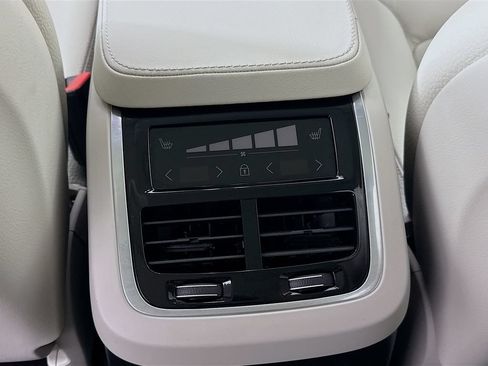 Used 2024 Volvo XC90 T8 Plus w/ Protection Package Premier AWD/4WD image 25
