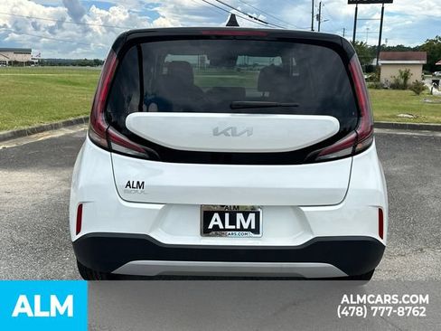 Used 2025 Kia Soul LX w/ LX Technology Package FWD image 6