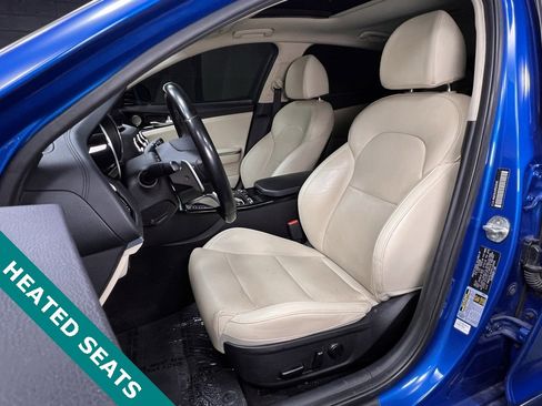 Used 2023 Kia Stinger GT-Line w/ Sun & Sound Package image 3