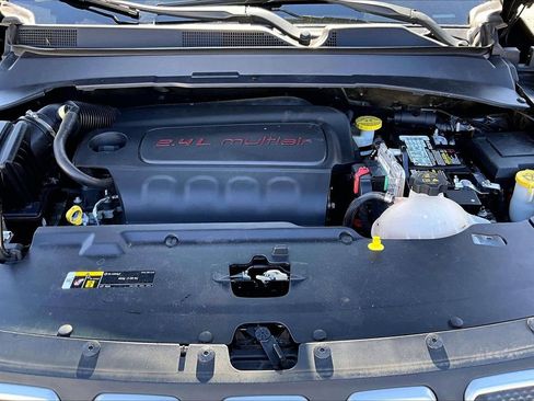 Certified 2022 Jeep Compass Latitude image 36