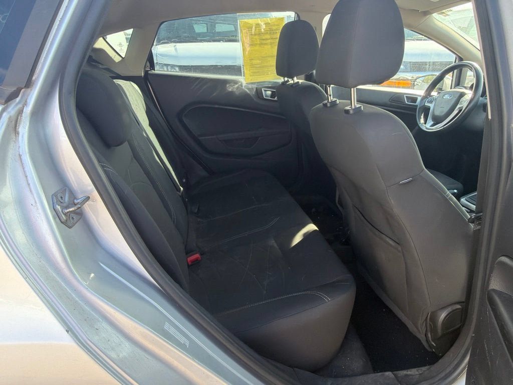 Used 2014 Ford Fiesta SE FWD image 28