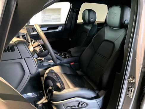 New 2026 Porsche Cayenne image 5